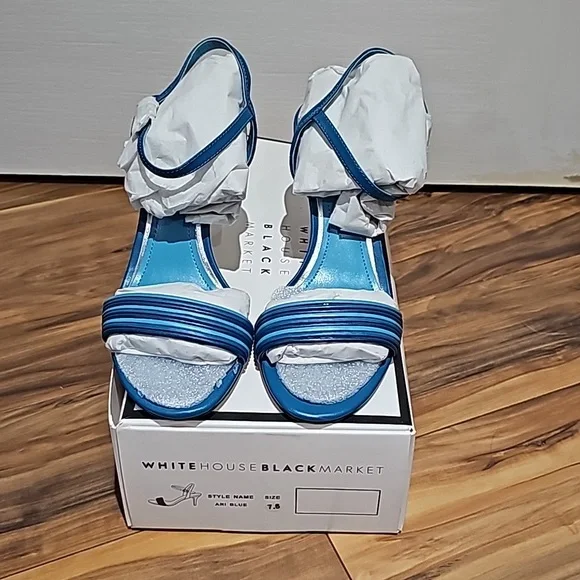White House Black Market size 7.5 M Ari Blue Heels - New in Box - Picture 2 of 8